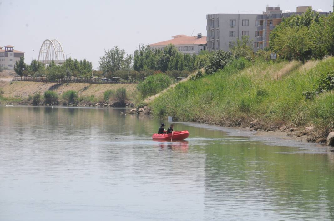Kayıp kız çocuğu Dicle Nehri’nde aranıyor - Resim: 8